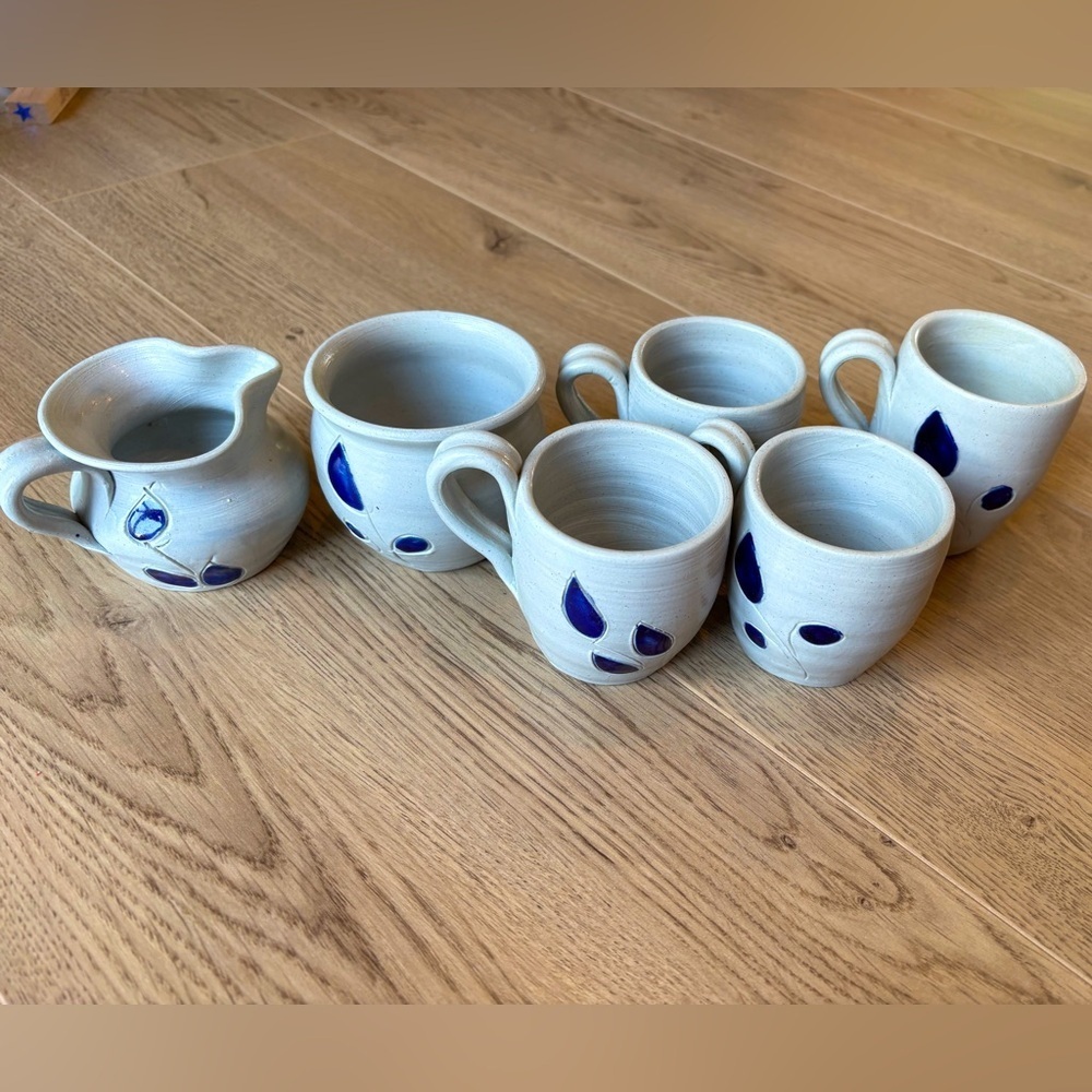 Williamsburg Pottery Espresso Creamer and Sugar Set
